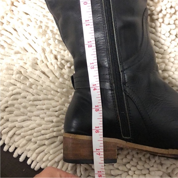 UGG Amberlee Leather Tall Boot - Picture 11 of 12